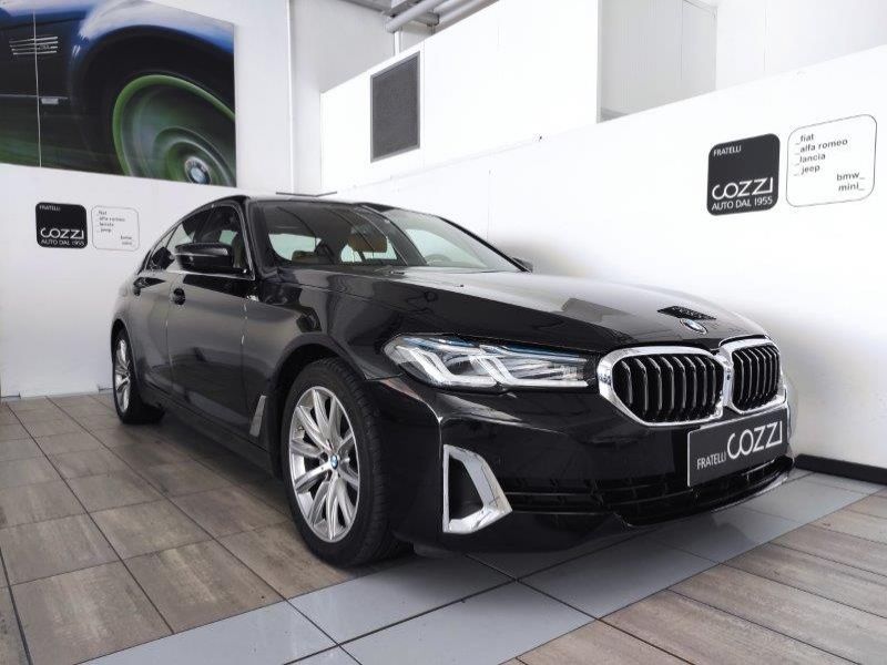 BMW Serie 5(G30/31/F90) 520d 48V xDrive Luxury - Cozzi