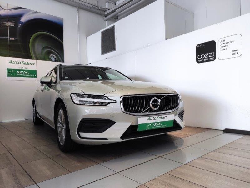 VOLVO V60 (2018-->) V60 D4 AWD Geartronic Momentum - Cozzi